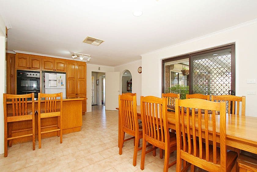 3 Rokeby Crescent, CRAIGIEBURN VIC 3064, Craigieburn - Thumbnail 4