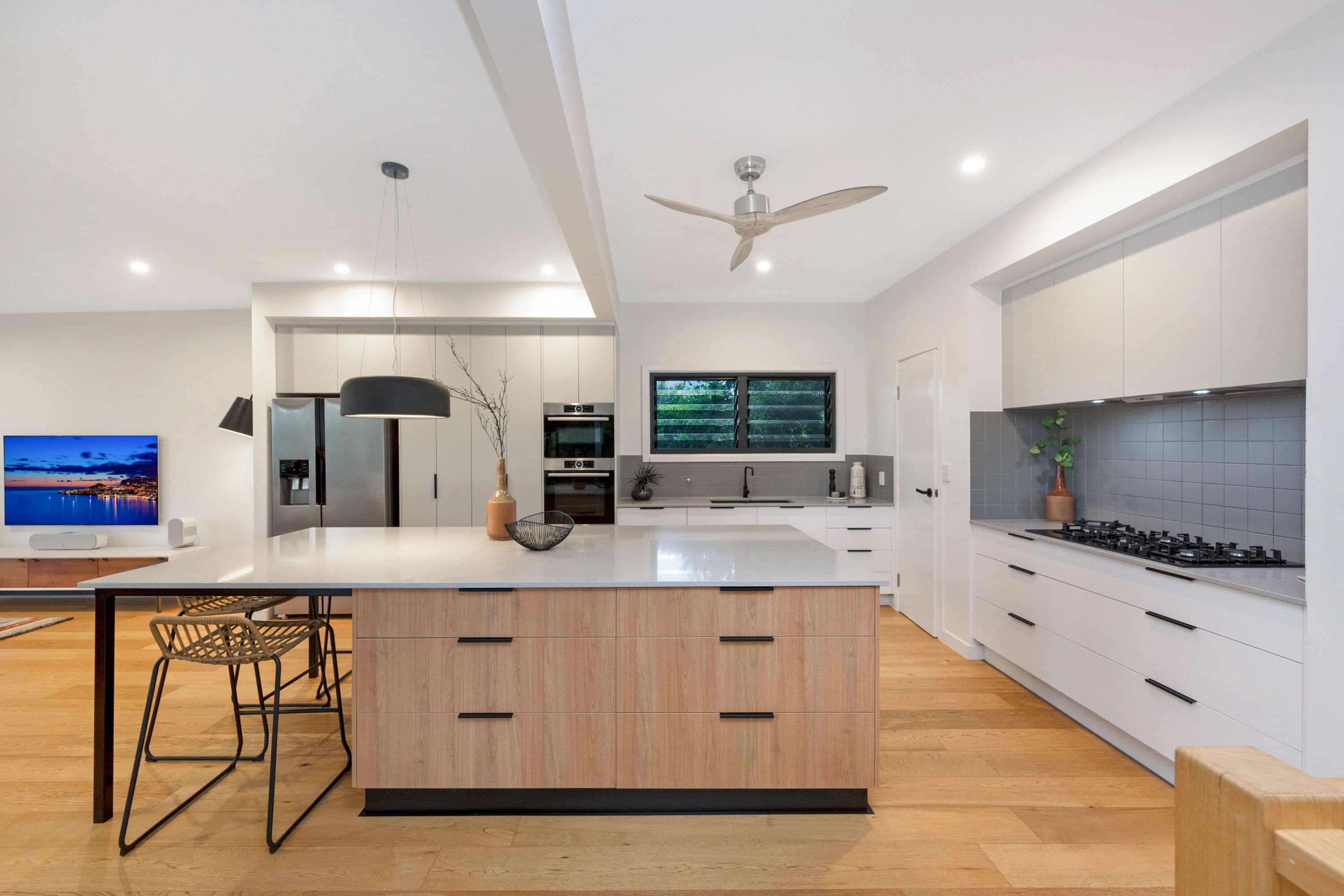 7 Kennedy Street, North Ward QLD 4810, North Ward - Thumbnail 3
