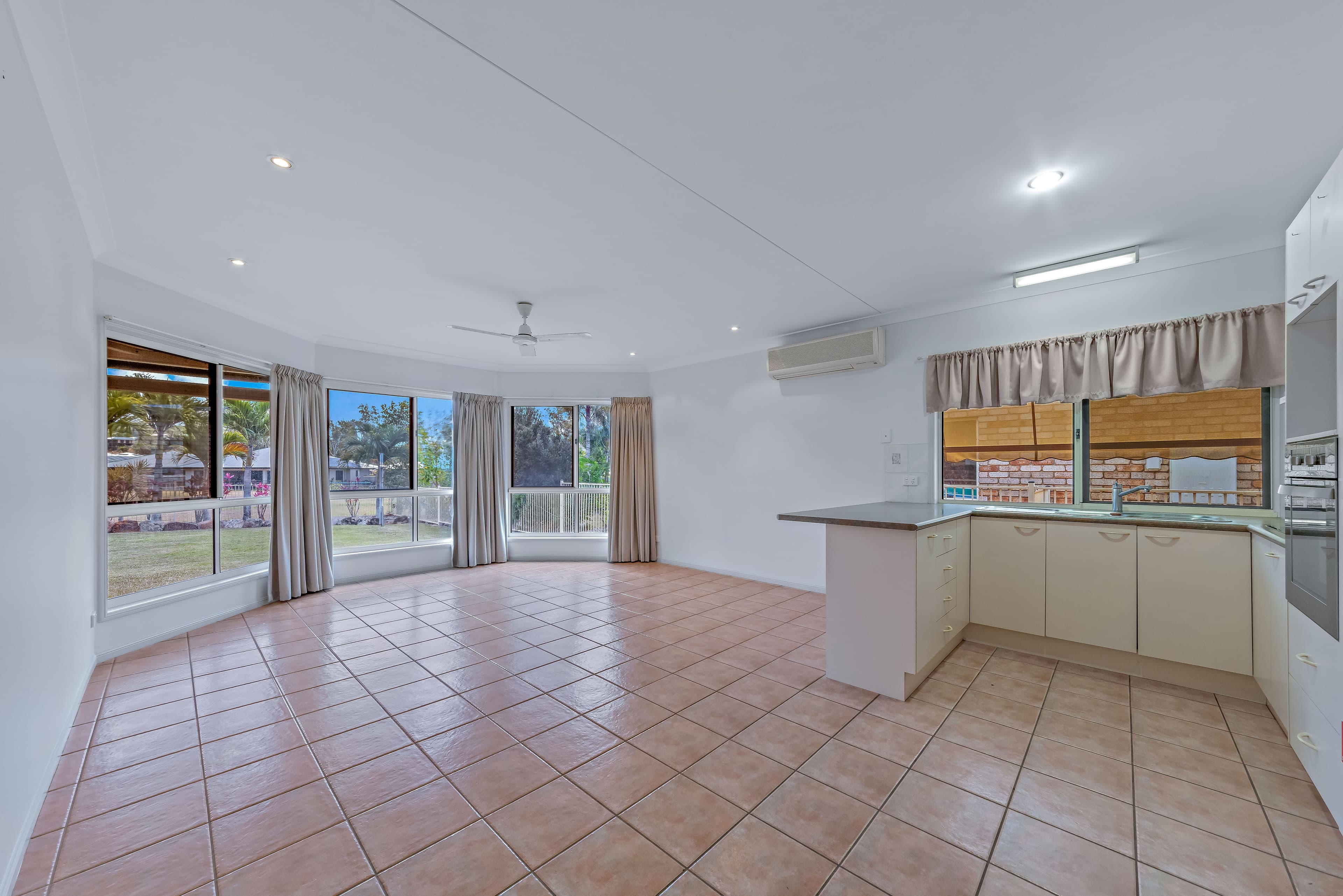 26 Valley Drive, Cannonvale QLD 4802, Cannonvale - Thumbnail 3