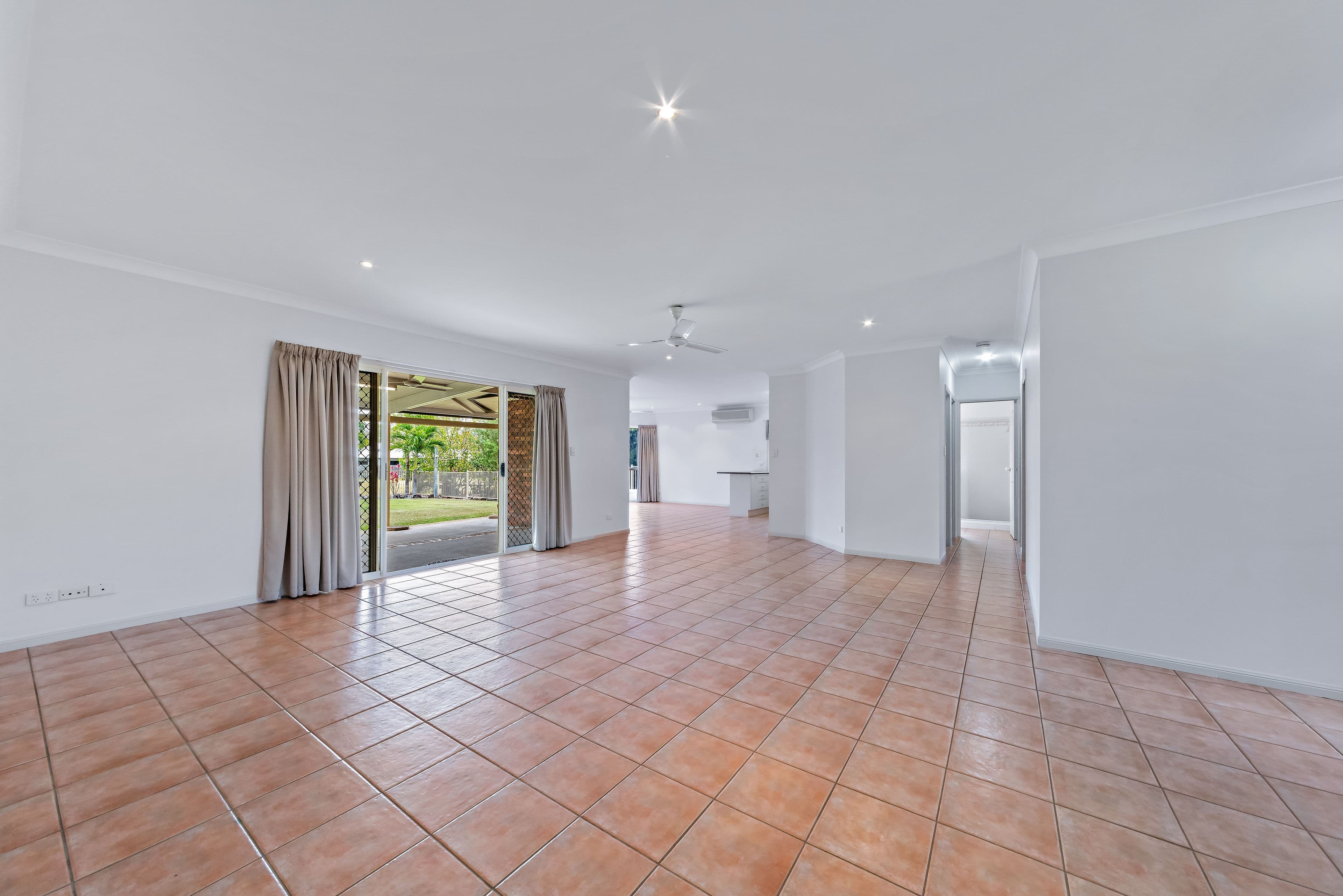 26 Valley Drive, Cannonvale QLD 4802, Cannonvale - Thumbnail 6