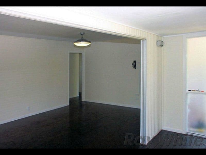 8 Tracey Street, Kenmore QLD 4069, Kenmore - Thumbnail 3