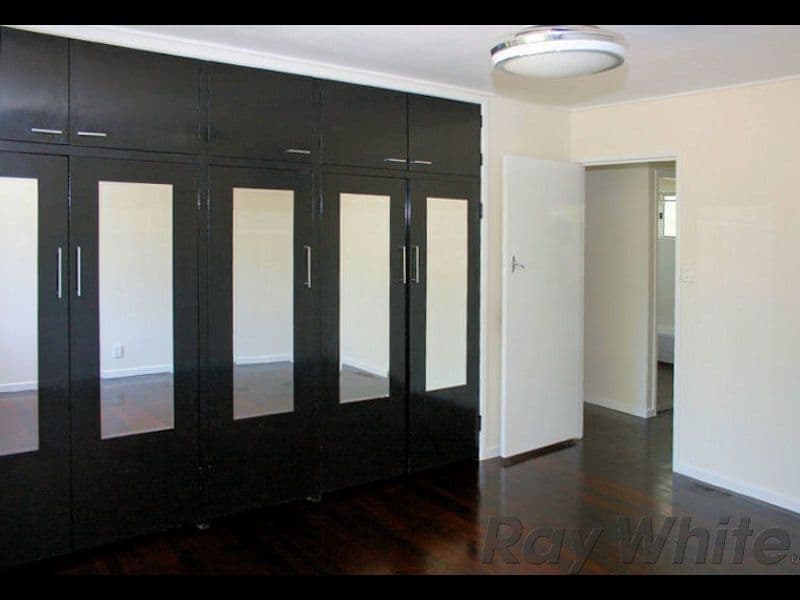 8 Tracey Street, Kenmore QLD 4069, Kenmore - Thumbnail 5