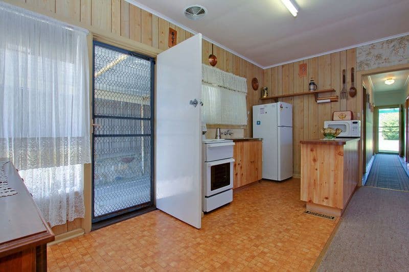 91 Fourth Avenue, ROSEBUD VIC 3939, Rosebud - Thumbnail 4