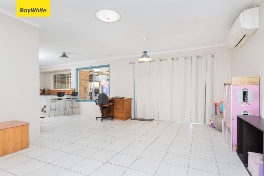 8 Barrine Court, Petrie QLD 4502, Petrie - Thumbnail 3