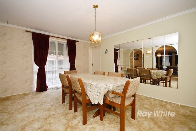 25 Loxton Avenue, WANTIRNA SOUTH VIC 3152, Wantirna South - Thumbnail 4
