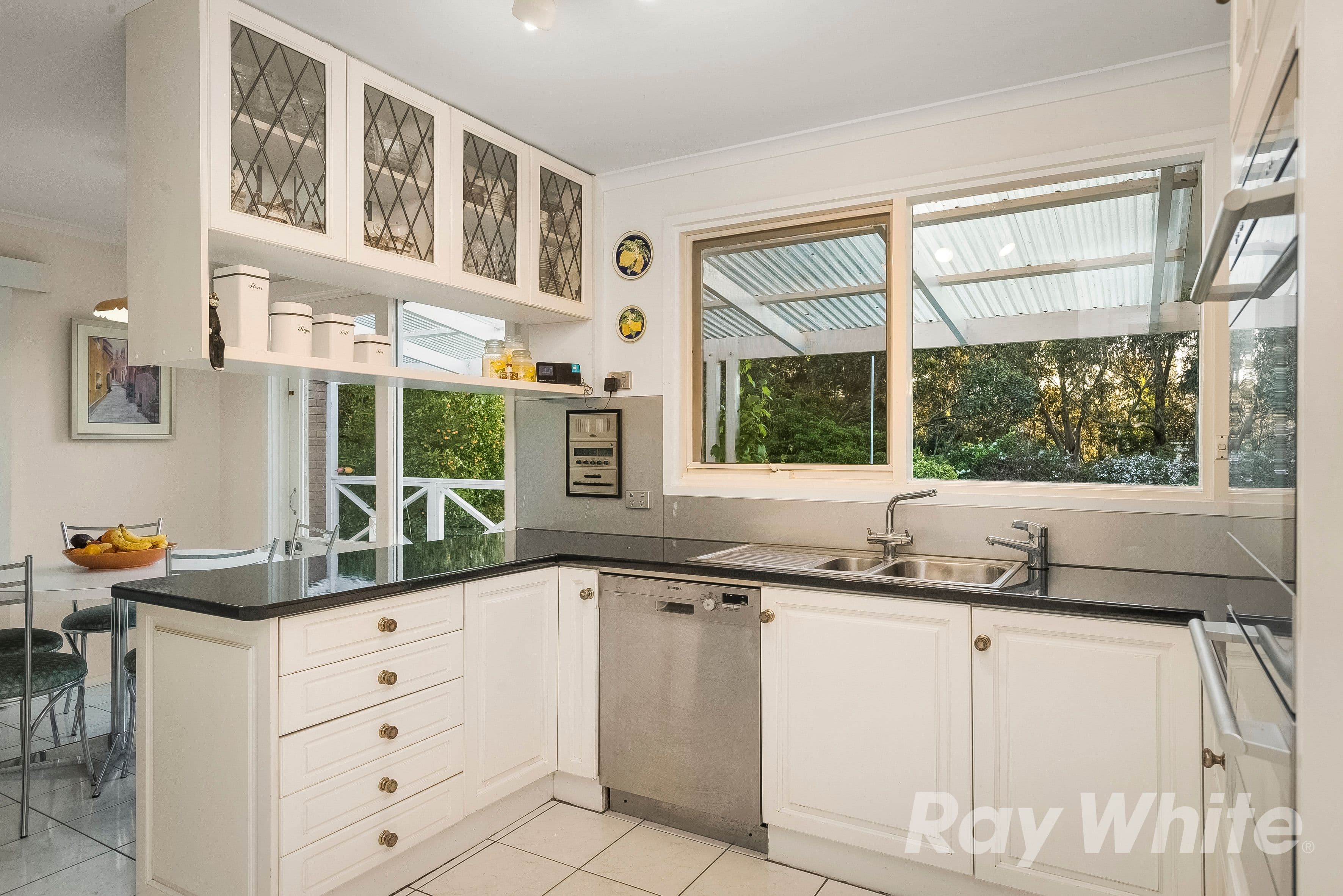 7 Crosby Drive, Glen Waverley VIC 3150, Glen Waverley - Thumbnail 4