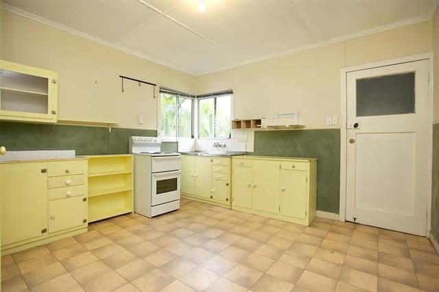 49 Invermore Street, MOUNT GRAVATT EAST QLD 4122, Mount Gravatt East - Thumbnail 2