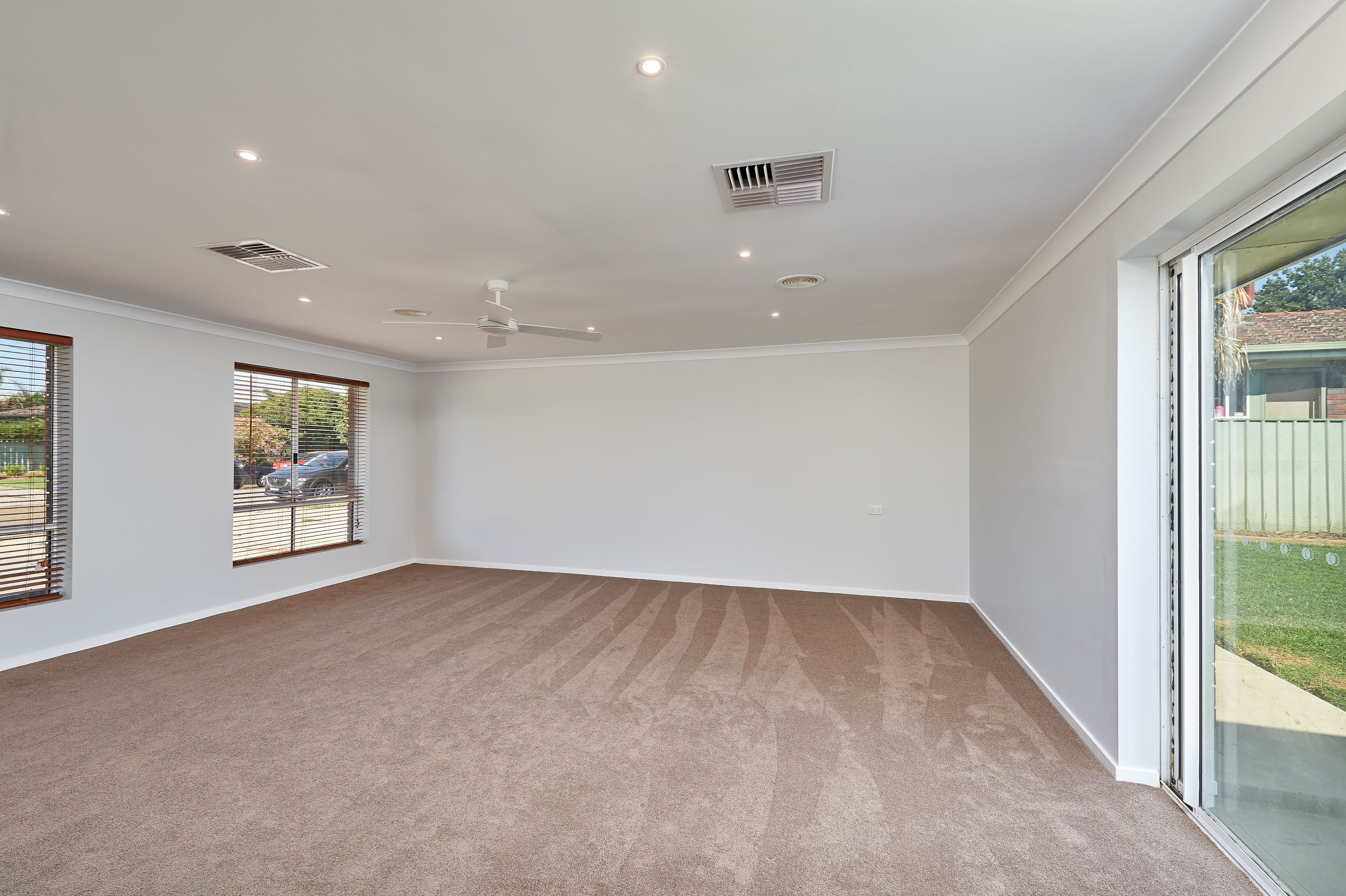 12 Gregory Crescent, Lake Albert NSW 2650, Lake Albert - Thumbnail 8