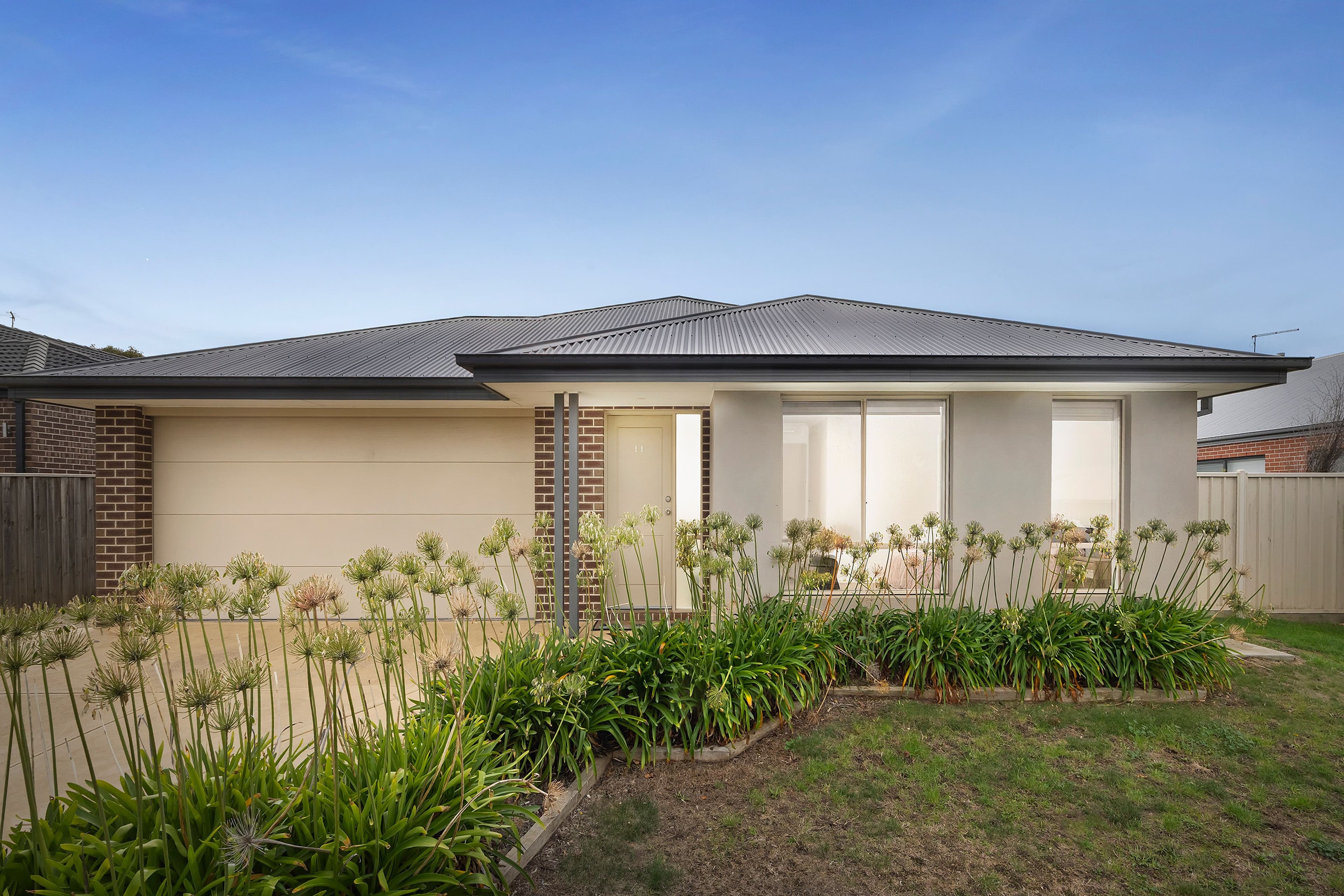 8 Dianella Way, Romsey VIC 3434, Romsey - Image 1