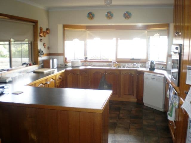 9 Bridgeview Court, WARRNAMBOOL VIC 3280, Warrnambool - Thumbnail 2