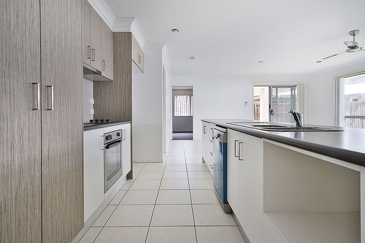 16 Wolverhampton Street, Footscray - Thumbnail 4