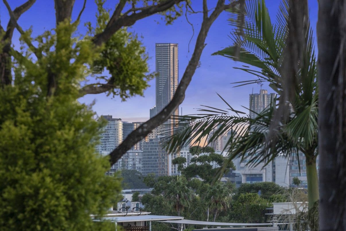 109 Eildon Road, Windsor QLD 4030, Windsor - Thumbnail 2