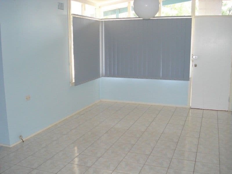 62 St Johns Road, HECKENBERG NSW 2168, Heckenberg - Thumbnail 4