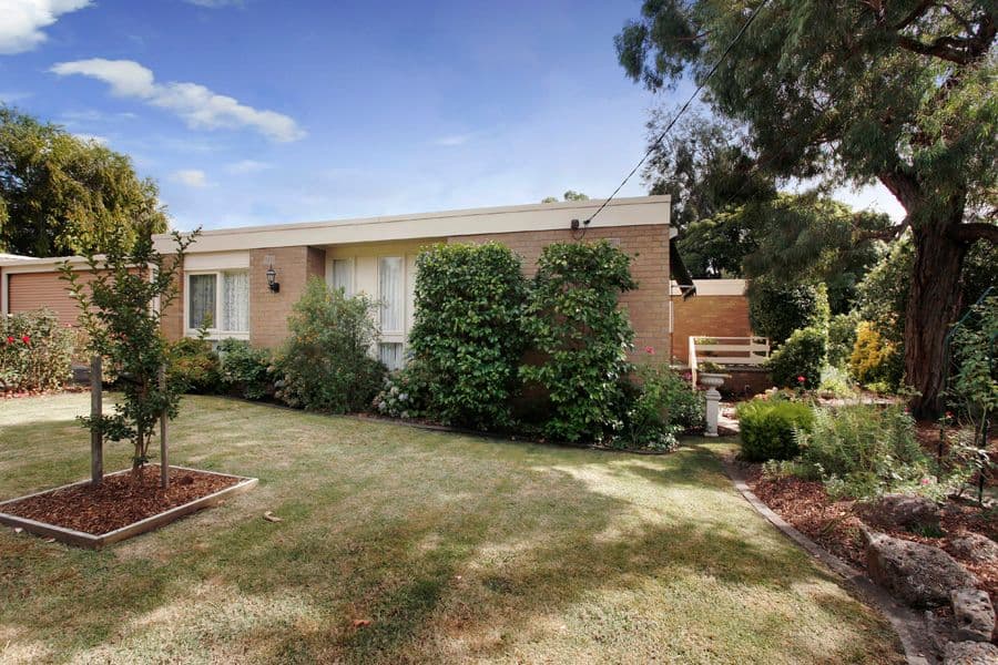 25 Glen Tower Drive, GLEN WAVERLEY VIC 3150, Glen Waverley - Image 1