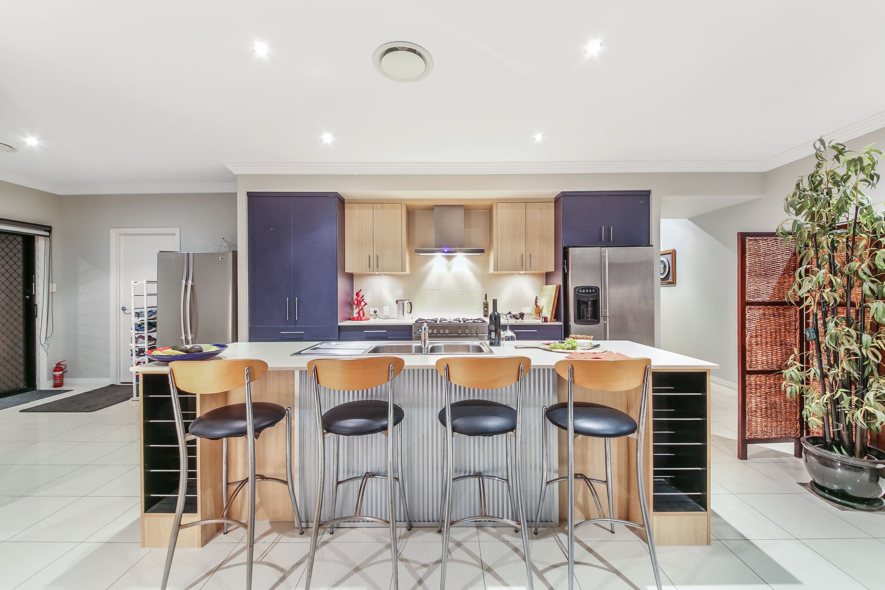 8 Waterview Crescent, Sorrento QLD 4217, Sorrento - Thumbnail 4