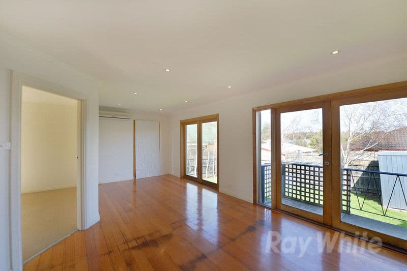 4 Winwood Drive, FERNTREE GULLY VIC 3156, Ferntree Gully - Thumbnail 3