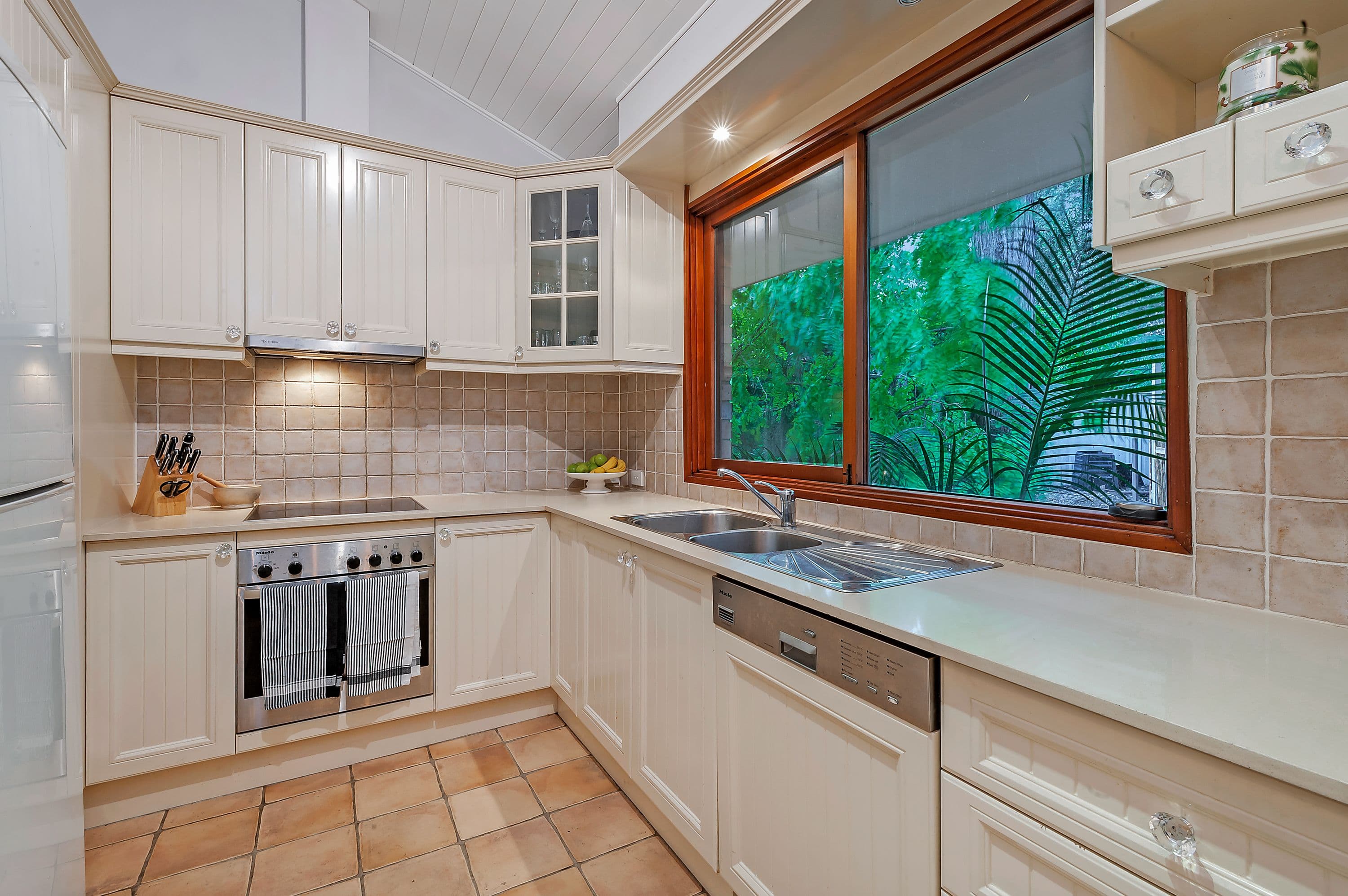 7 Nanette Place, Castle Hill - Thumbnail 4