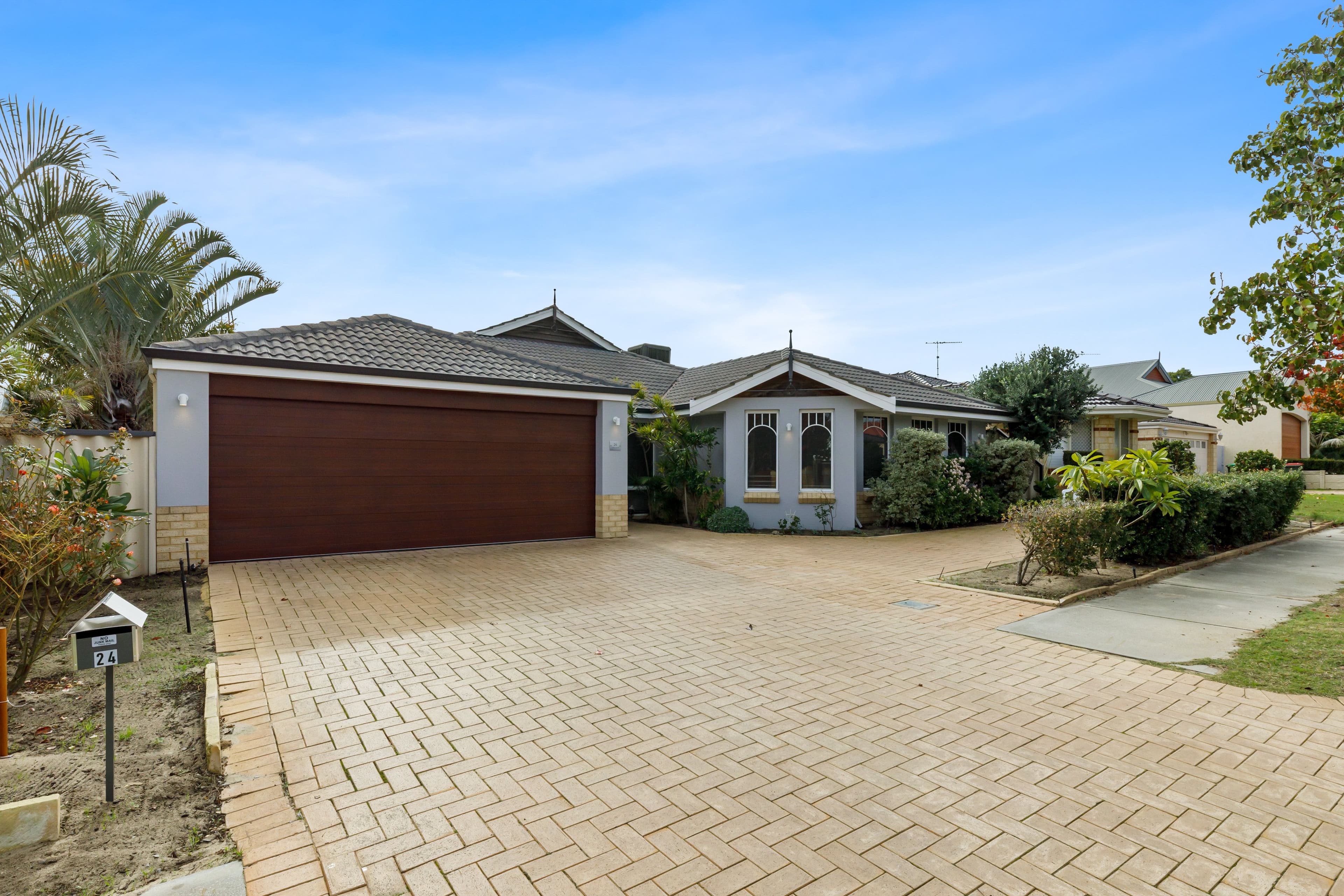 24 Hollins Bend, Madeley WA 6065, Madeley - Thumbnail 2
