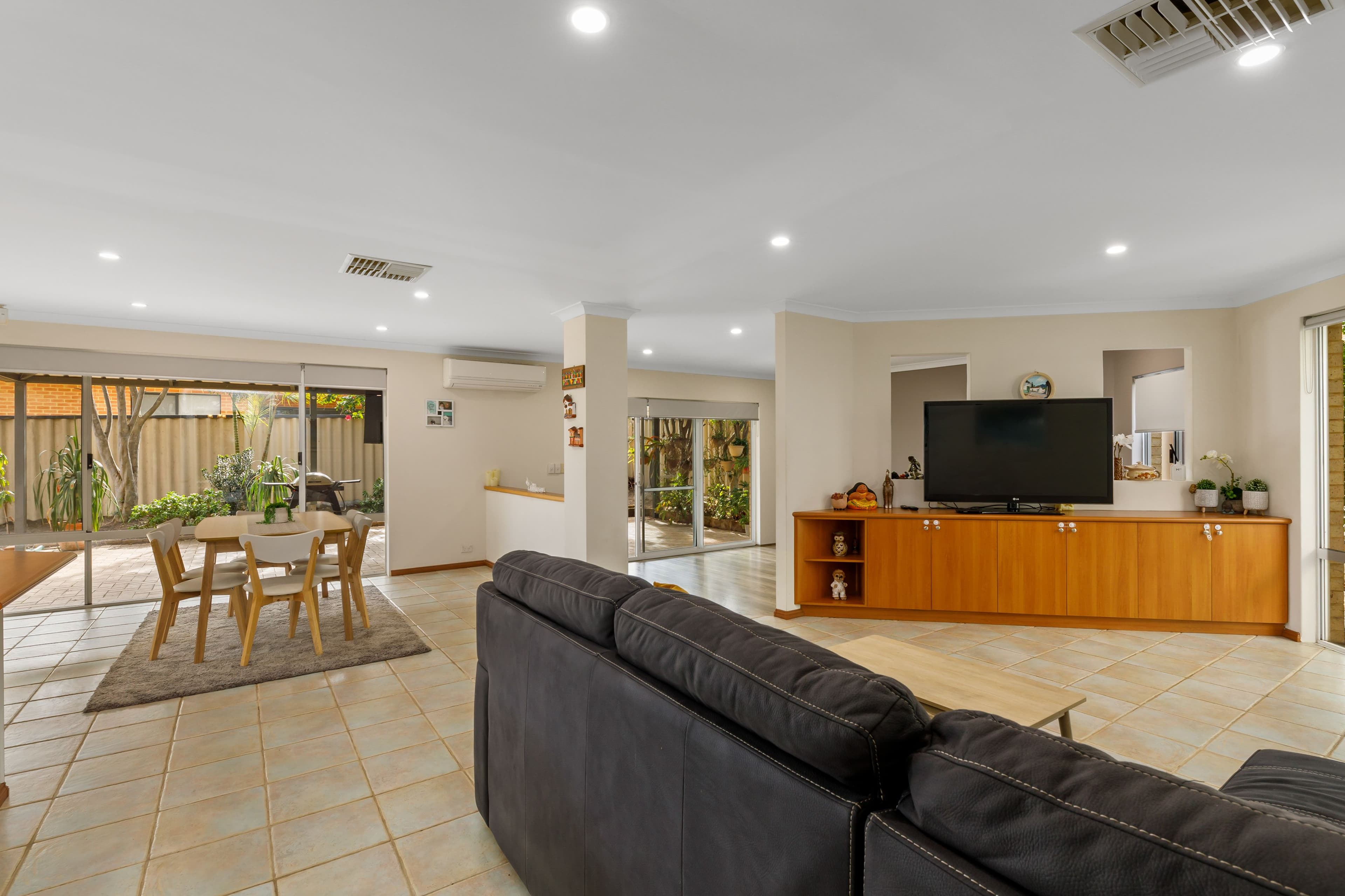 24 Hollins Bend, Madeley WA 6065, Madeley - Thumbnail 6