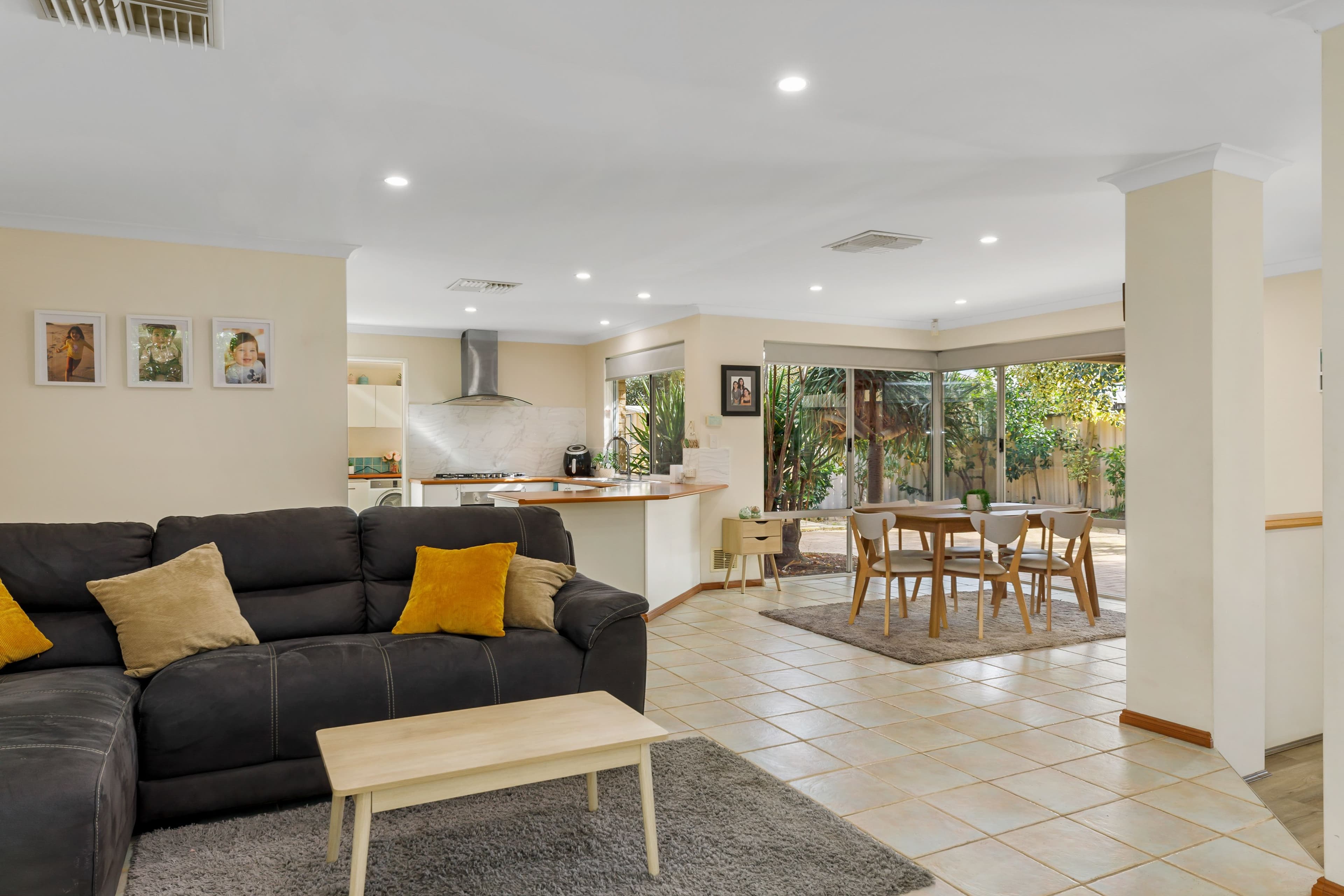 24 Hollins Bend, Madeley WA 6065, Madeley - Thumbnail 8