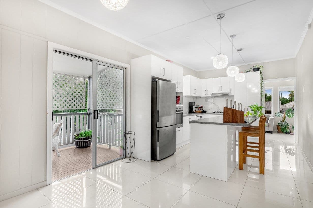 35 Jeffcott Street, Wavell Heights QLD 4012, Wavell Heights - Thumbnail 2