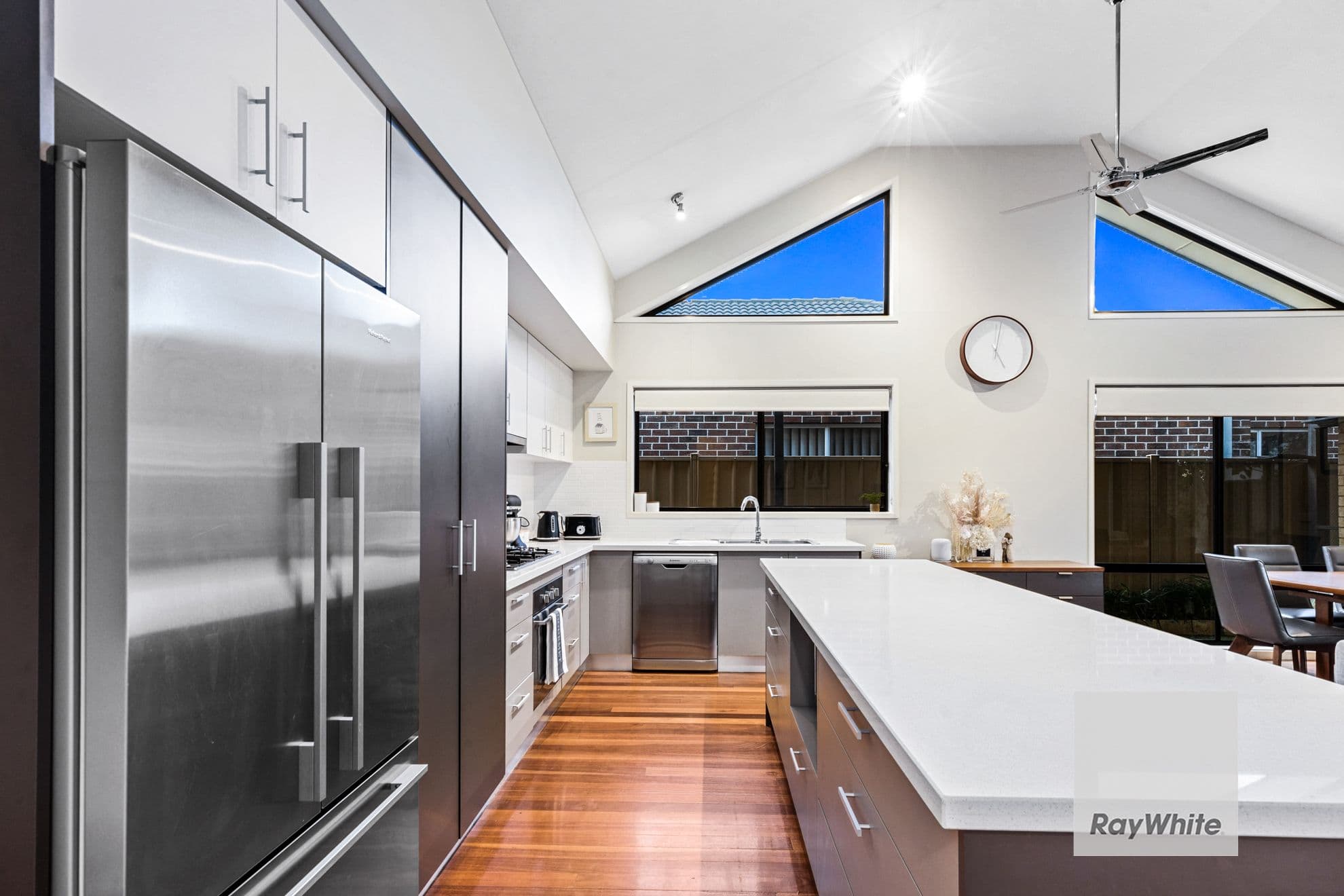 10 St Vincent Way, Caroline Springs VIC 3023, Caroline Springs - Thumbnail 8