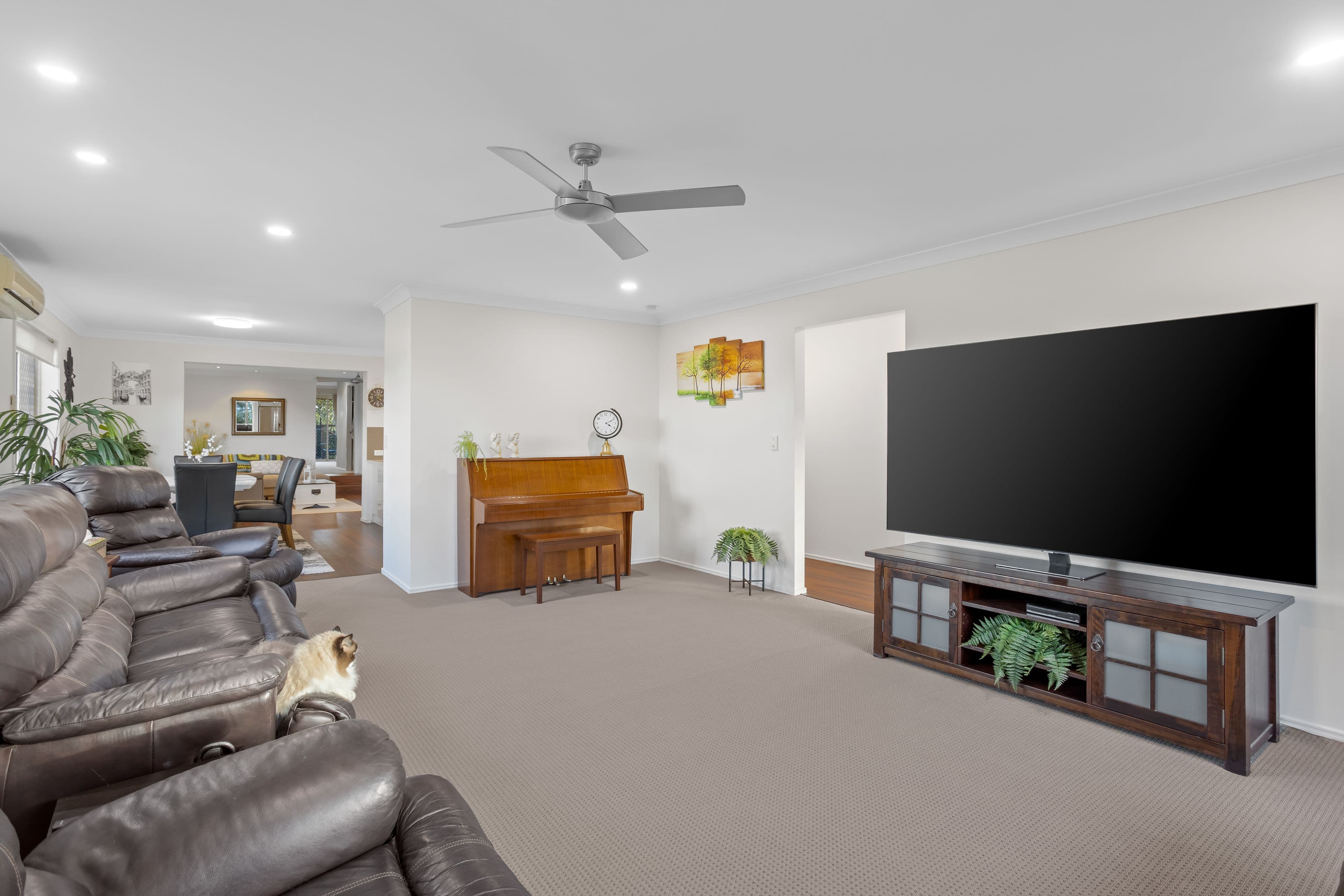 4 Nebraska Court, Oxenford QLD 4210, Oxenford - Thumbnail 6