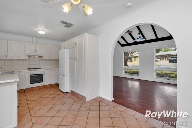 4 Wakefield Crescent, Redwood Park SA 5097, Redwood Park - Thumbnail 5