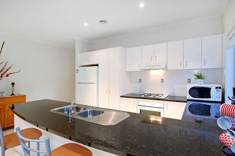 8  Sweetlands Court, MOUNT MARTHA VIC 3934, Mount Martha - Thumbnail 8
