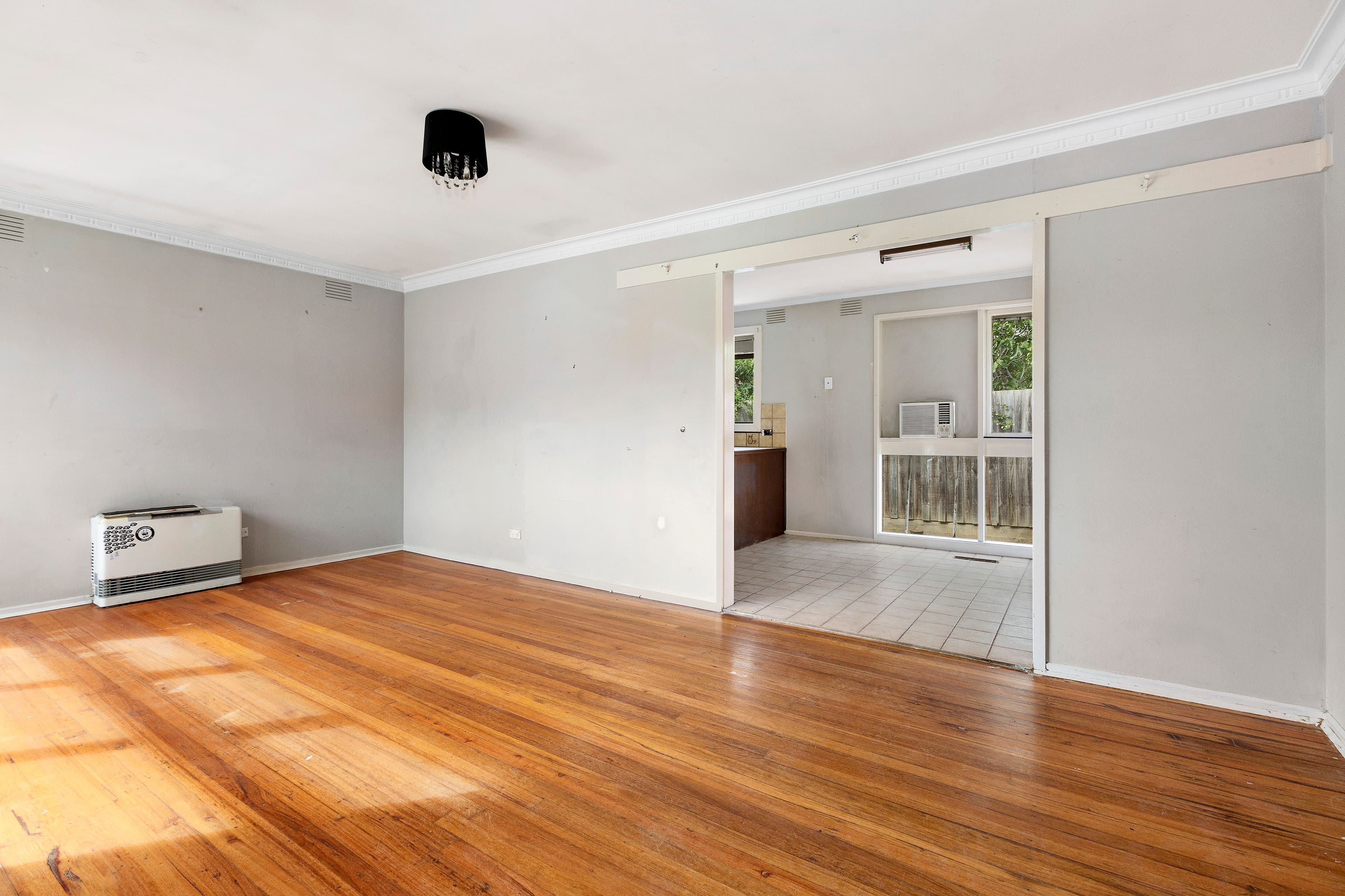 10 Caloola Avenue, Oakleigh VIC 3166, Oakleigh - Thumbnail 3