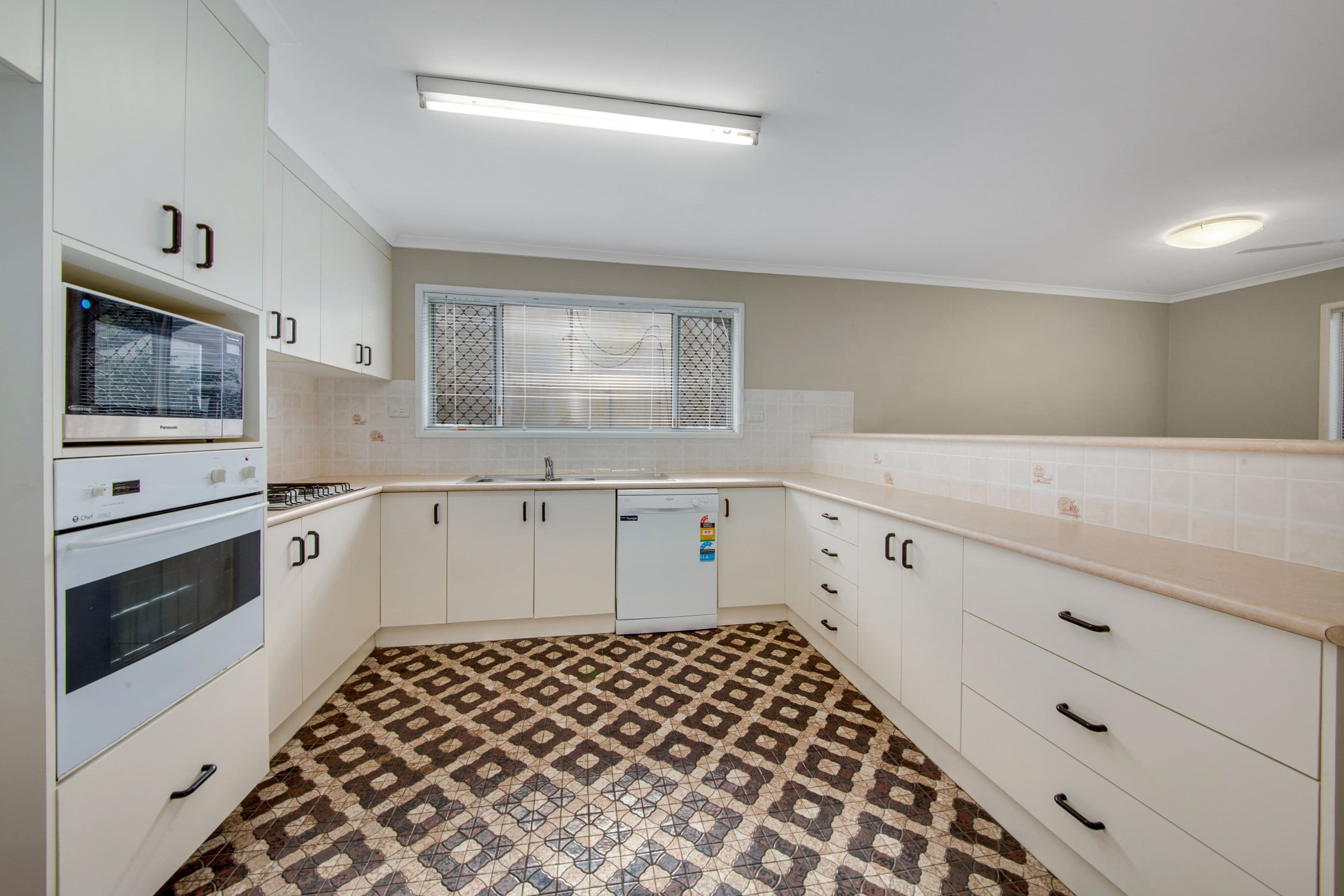 5 Berringa Close, Glen Eden QLD 4680, Glen Eden - Thumbnail 8