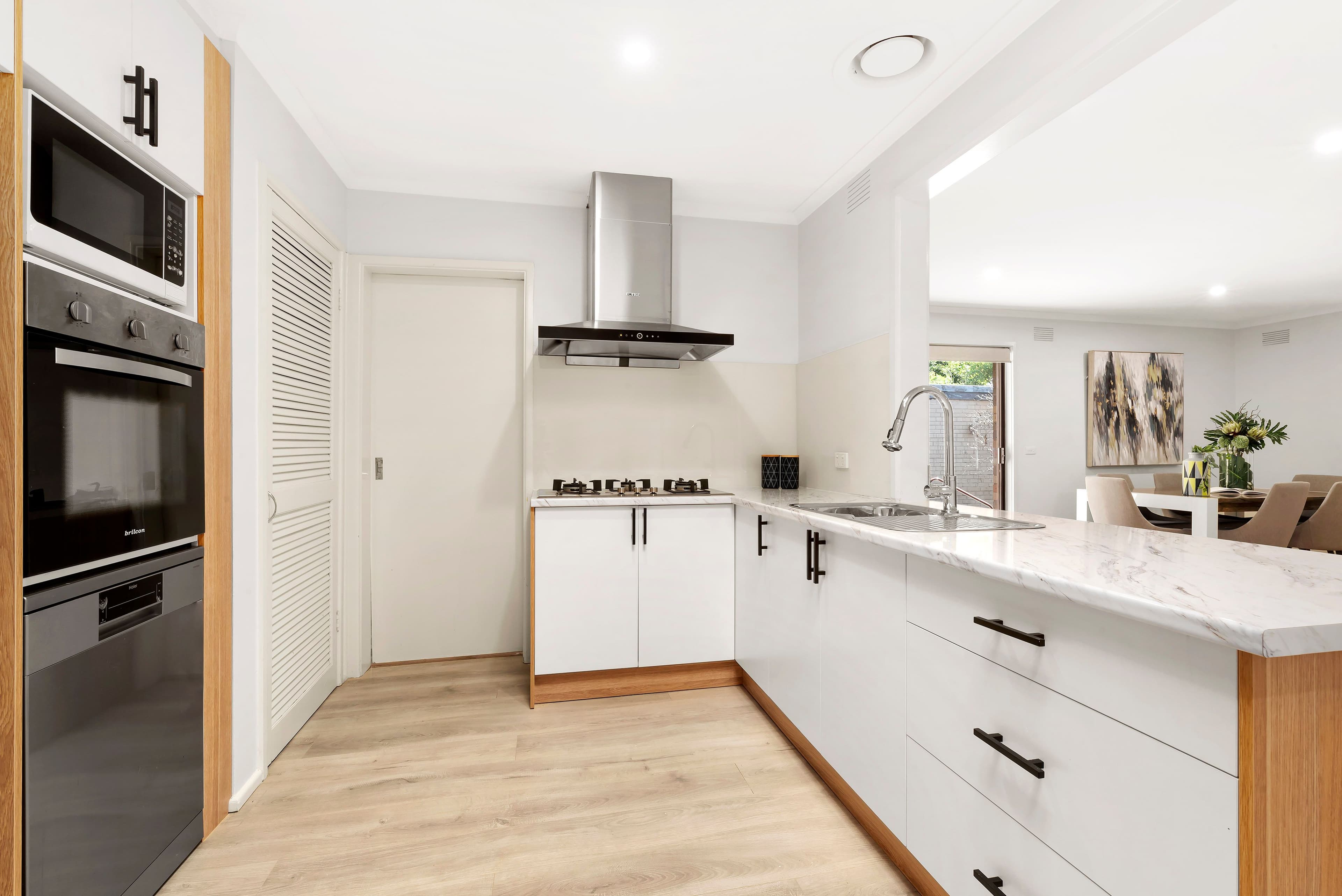 33 Dunbarton Drive, Wantirna VIC 3152, Wantirna - Thumbnail 5
