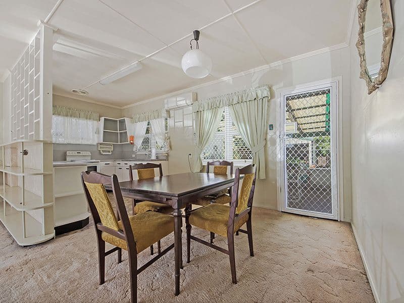 8 Deodar Drive, BURLEIGH HEADS QLD 4220, Burleigh Heads - Thumbnail 3