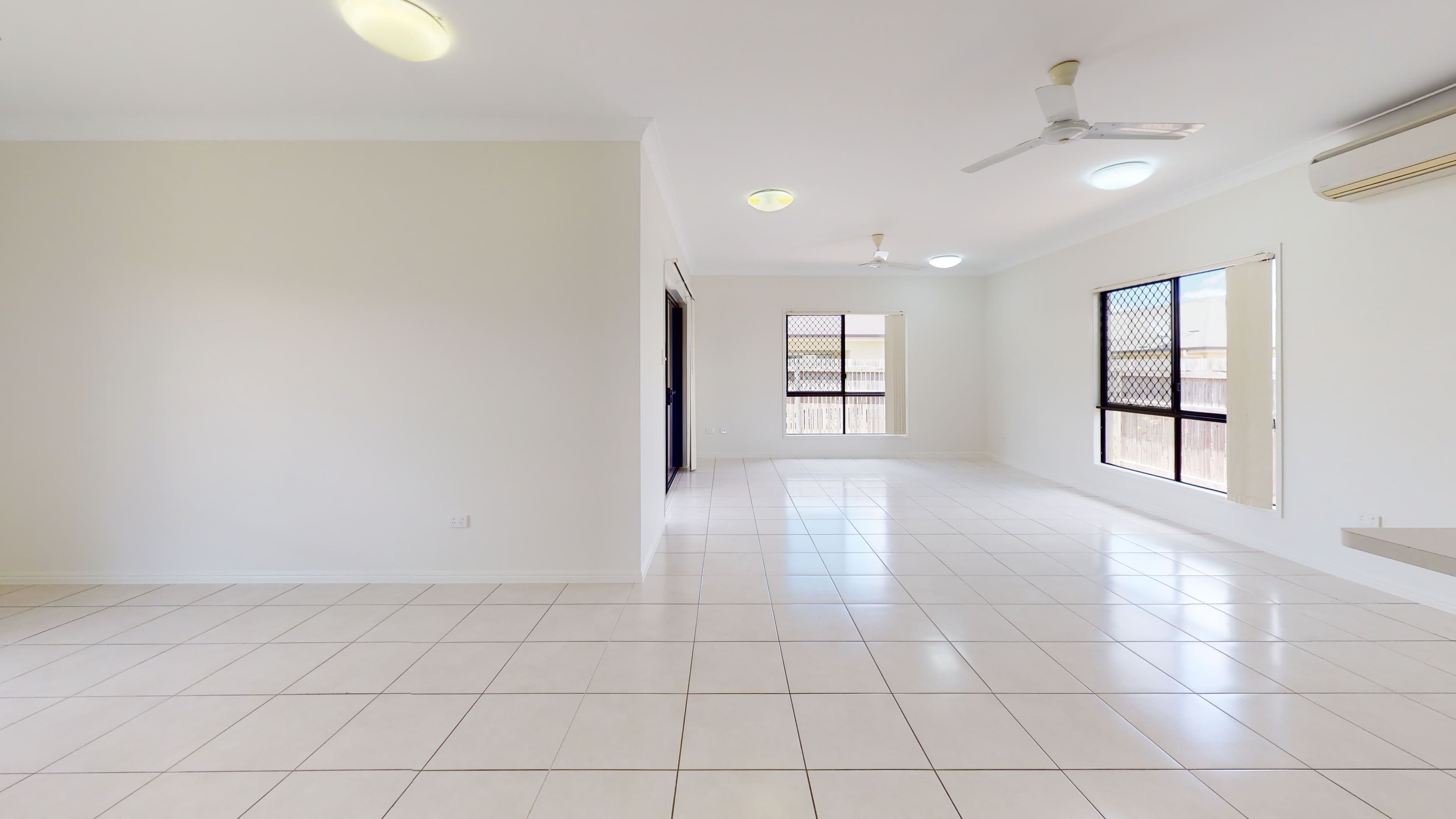 9 Hollanders Crescent, Kelso QLD 4815, Kelso - Image 1