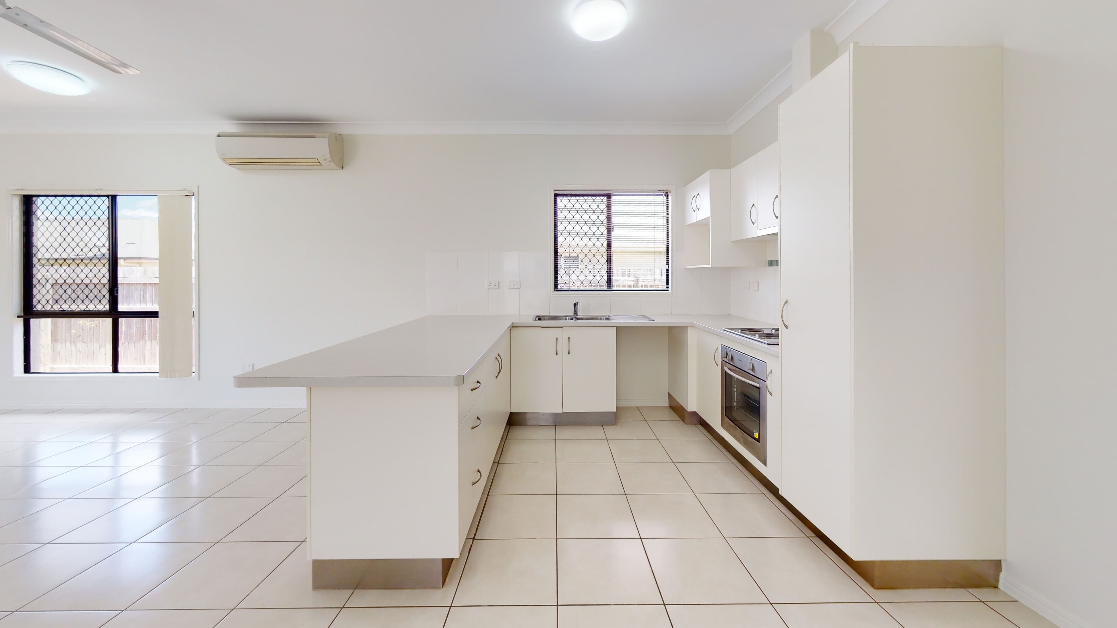 9 Hollanders Crescent, Kelso QLD 4815, Kelso - Thumbnail 3