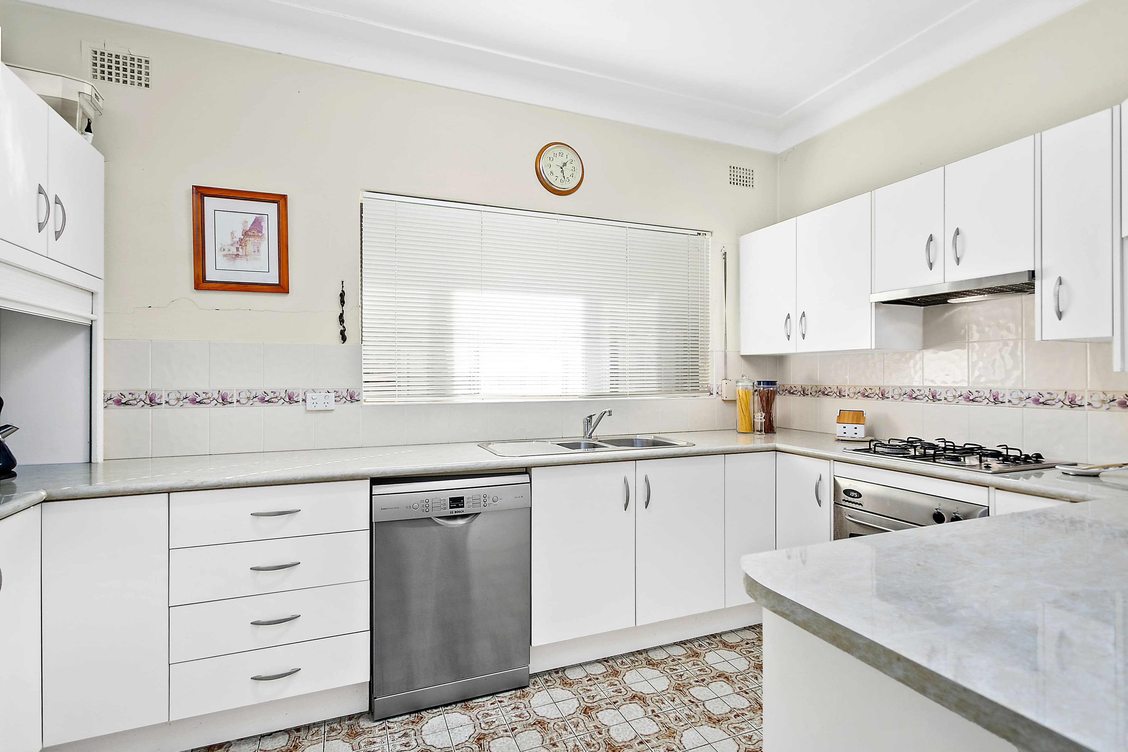 10 Sheppard Street, West Wollongong - Thumbnail 3