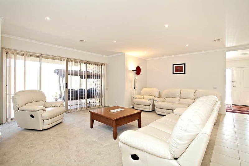 5 Colac Place, CAROLINE SPRINGS VIC 3023, Caroline Springs - Thumbnail 2