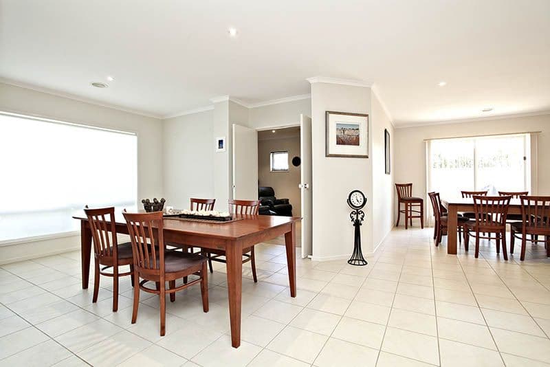 5 Colac Place, CAROLINE SPRINGS VIC 3023, Caroline Springs - Thumbnail 5
