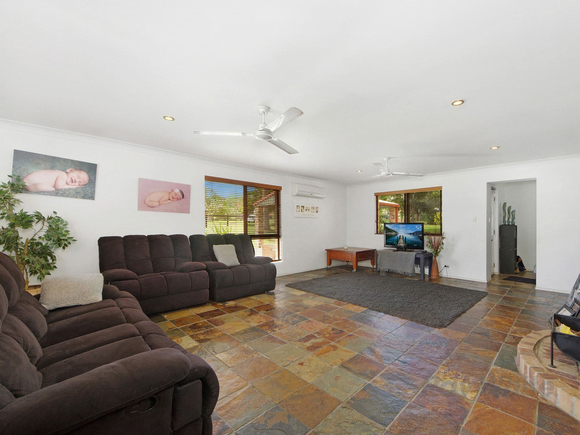 6 Kefferan Place, Ormeau QLD 4208, Ormeau - Thumbnail 3