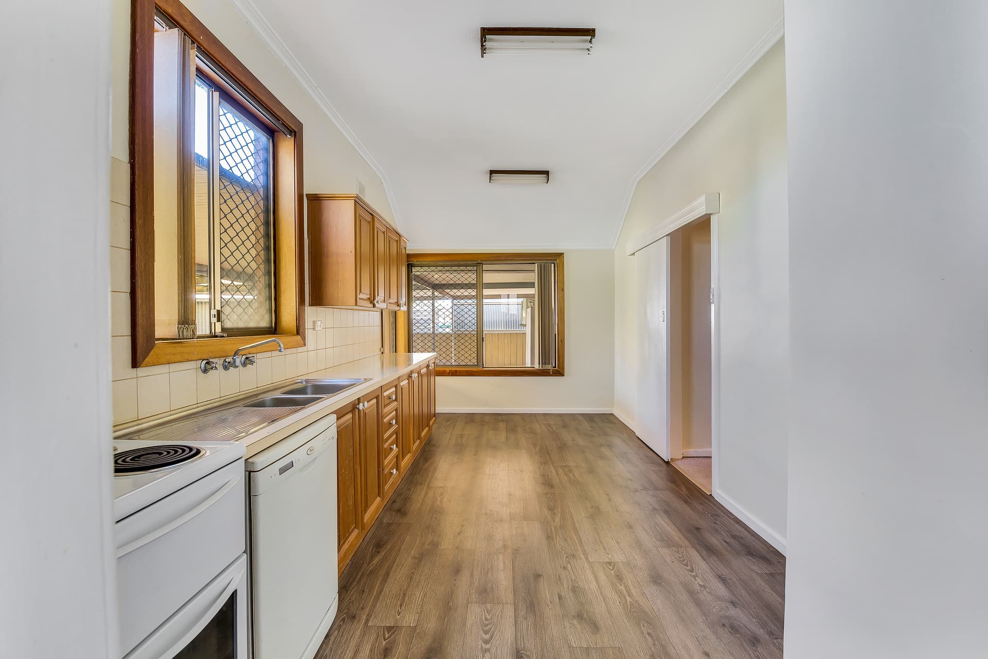 8 Allington Street, Elizabeth Grove - Thumbnail 3