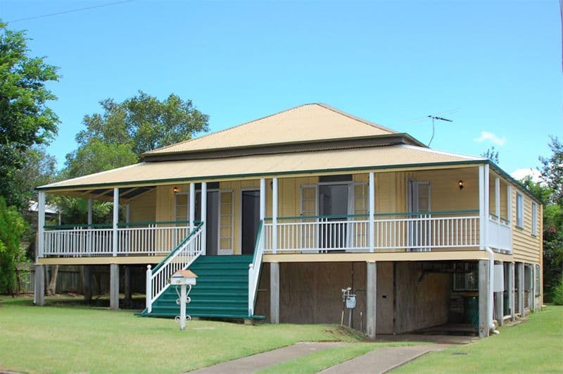 10 Sinclair Street, NEWTOWN QLD 4305, Newtown - Thumbnail 2