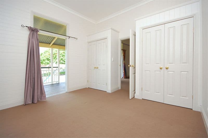 10 Sinclair Street, NEWTOWN QLD 4305, Newtown - Thumbnail 5