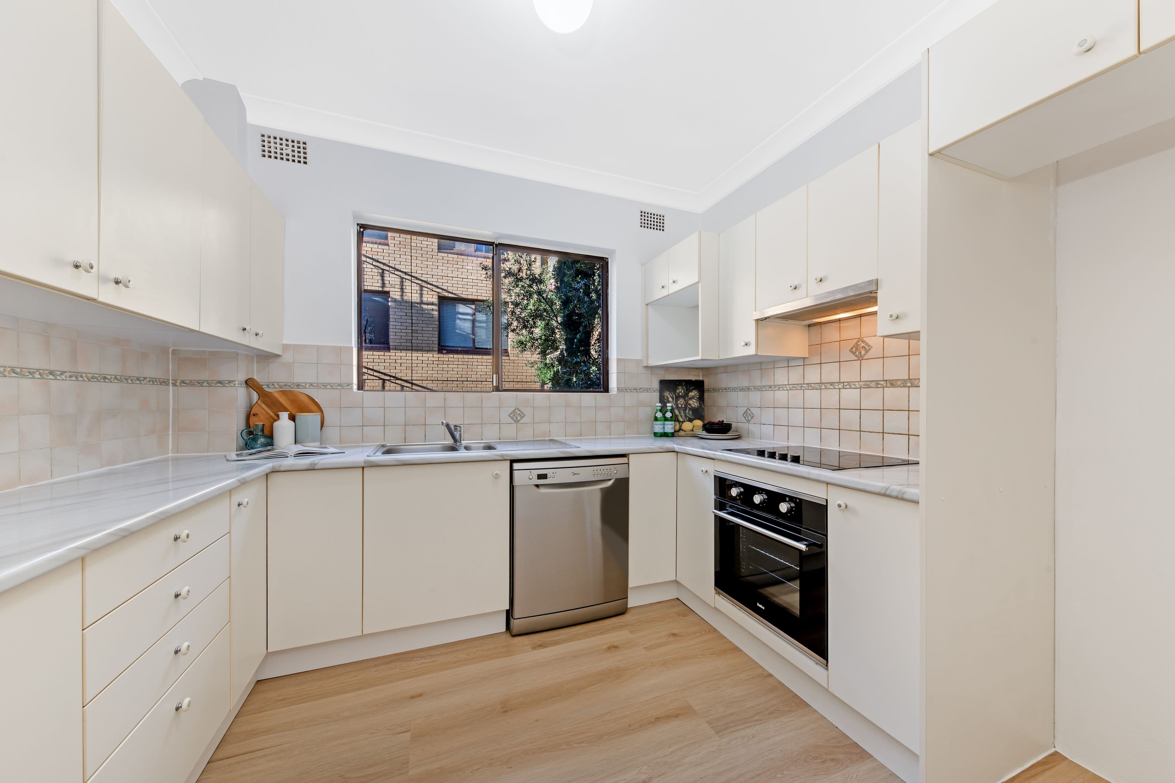 10-12 Victoria Avenue, Penshurst NSW 2222, Penshurst - Thumbnail 3
