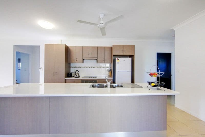 7 Frederick Street, OONOONBA QLD 4811, Oonoonba - Thumbnail 2
