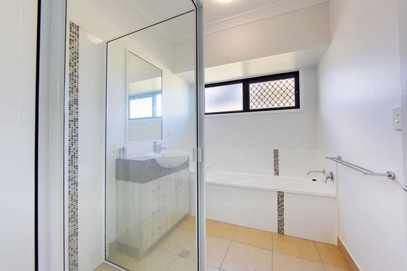 7 Frederick Street, OONOONBA QLD 4811, Oonoonba - Thumbnail 6
