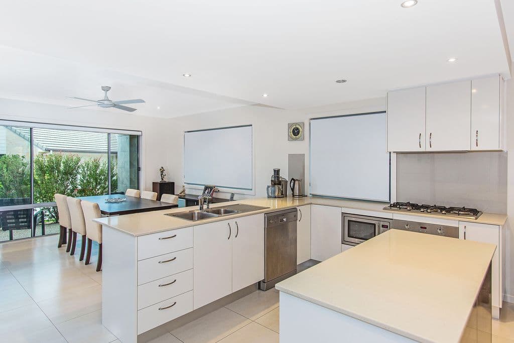 17 Darlington Drive, BANORA POINT NSW 2486, Banora Point - Thumbnail 3