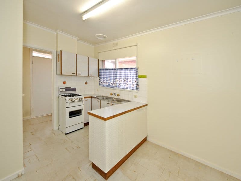 10 Mitchell Road, MONT ALBERT NORTH VIC 3129, Mont Albert North - Thumbnail 2