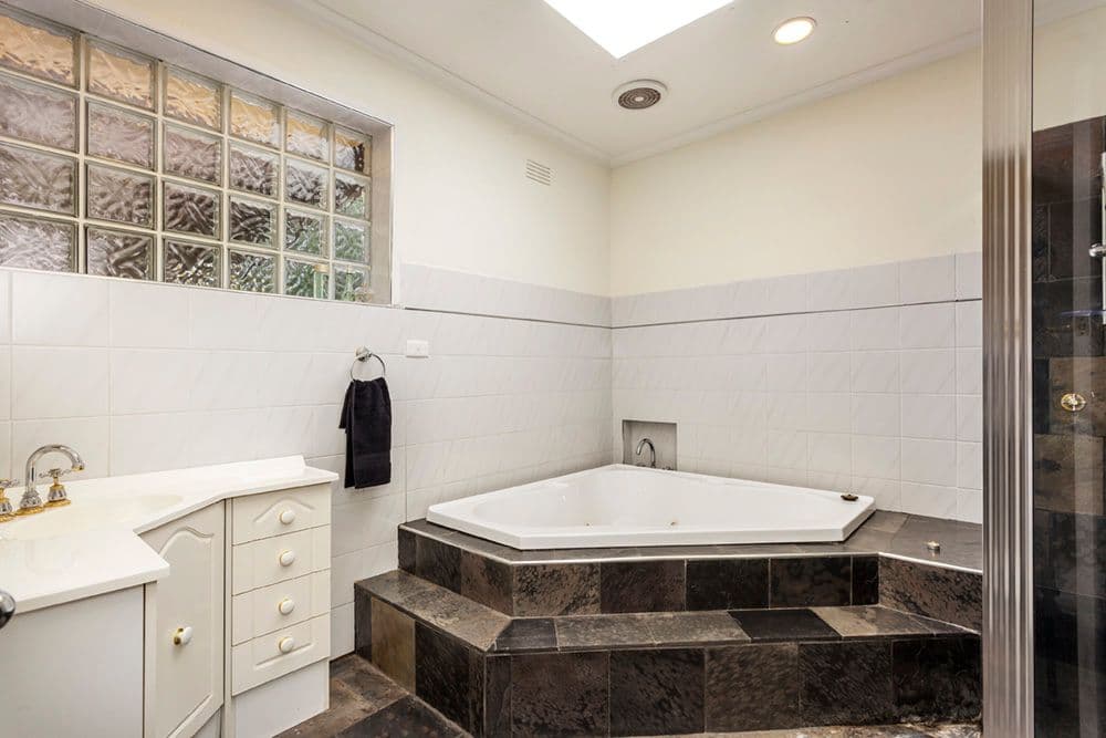 59 Bellevue Avenue, Doncaster East VIC 3109, Doncaster East - Thumbnail 7