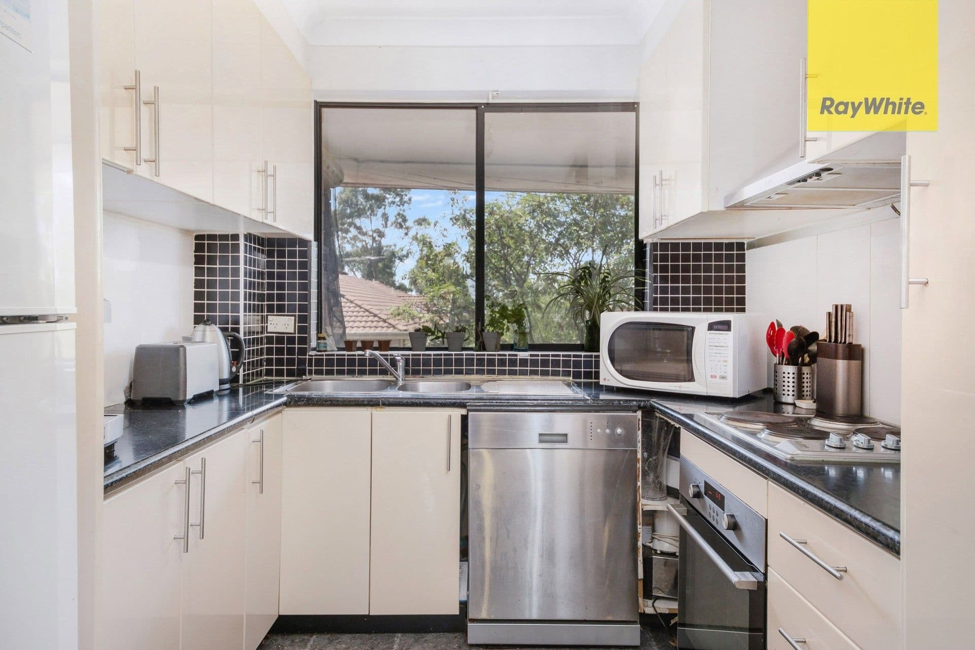 23-25 Crown Street, Granville NSW 2142, Granville - Thumbnail 6