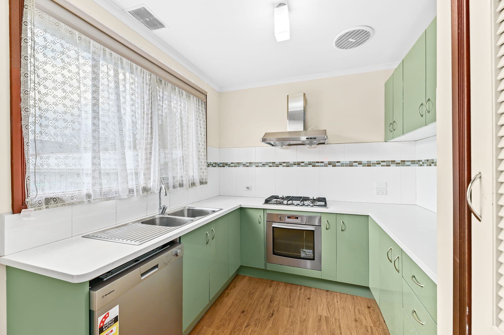 681 Ferntree Gully Road, Glen Waverley VIC 3150, Glen Waverley - Thumbnail 6